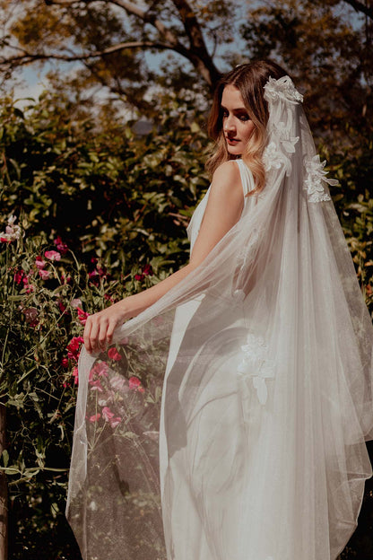 Lily veil